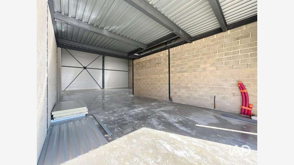 A louer local d’activité 252m² St-Pierre-du-Perray