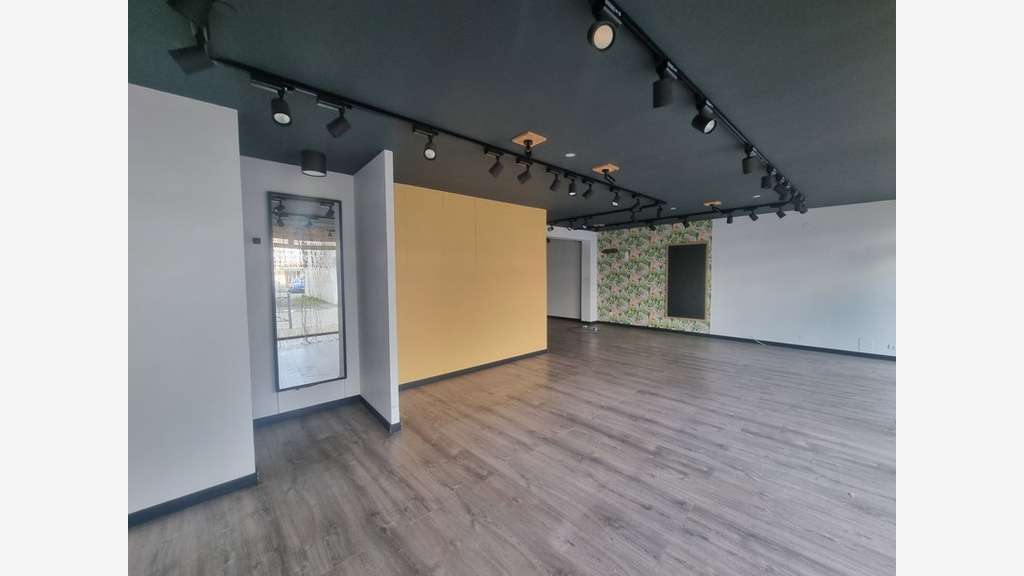 Local commercial 85m² centre ville Saint Pierre