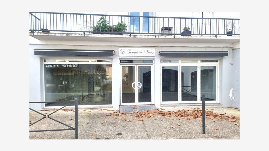 Local commercial 85m² centre ville Saint Pierre