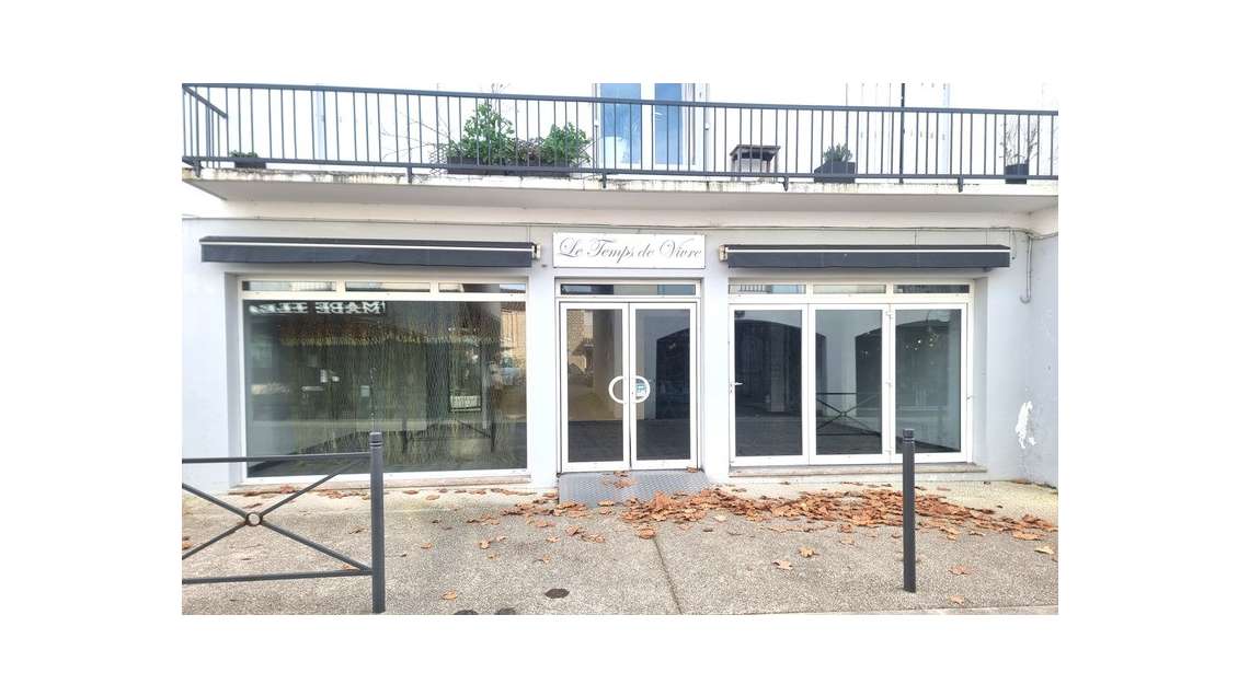 Local commercial 85m² centre ville Saint Pierre