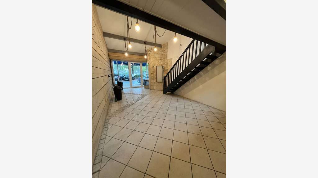 Local commercial 89m² à louer à St-Pierre-d'Oléron