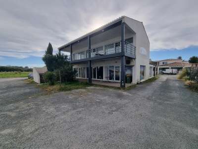 A louer local d'activité 126m² St-Pierre d'Oléron
