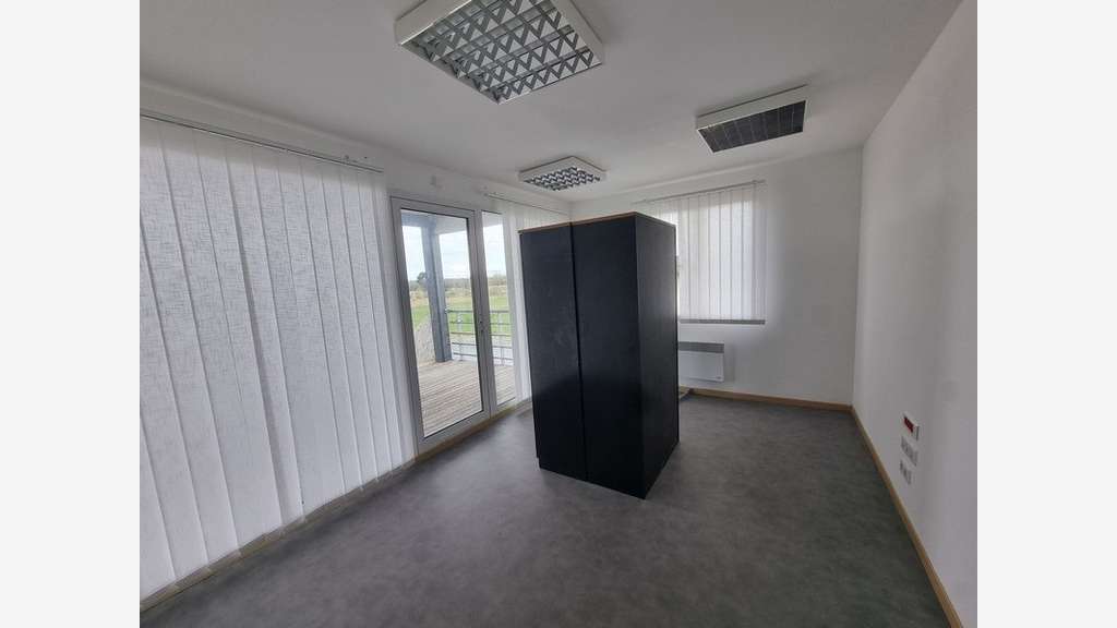 A louer local d'activité 126m² St-Pierre d'Oléron