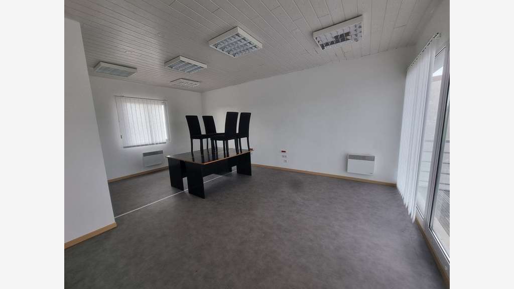 A louer local d'activité 126m² St-Pierre d'Oléron