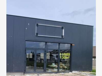 A louer local neuf 130m² empl N°1 à St-Pol-de-Léon