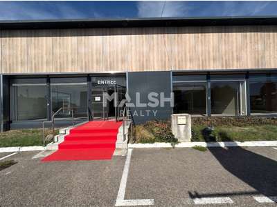 LOCAL COMMERCIAL À LOUER - 1417 m² - SAINT-PRIEST