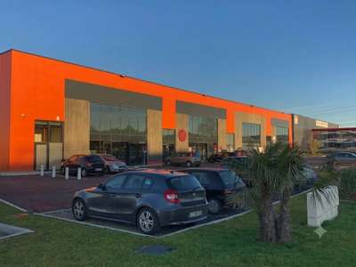 Location Locaux commerciaux - Boutiques à Saint-Quentin-Fallavier