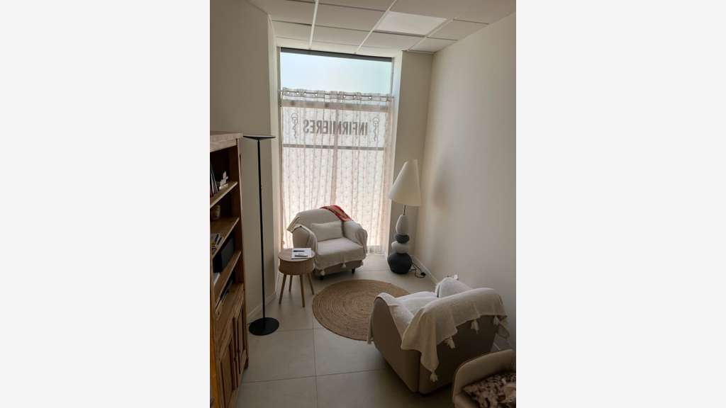 A louer local pro 72m² à Saint Raphael centre