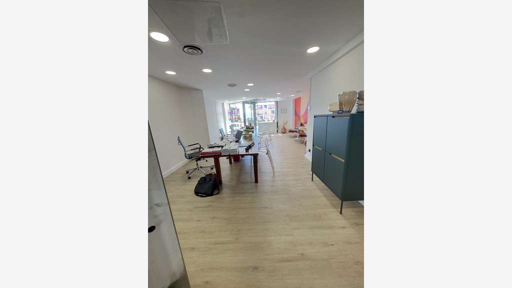 Location local de 80m² face mer à Saint-Raphaël