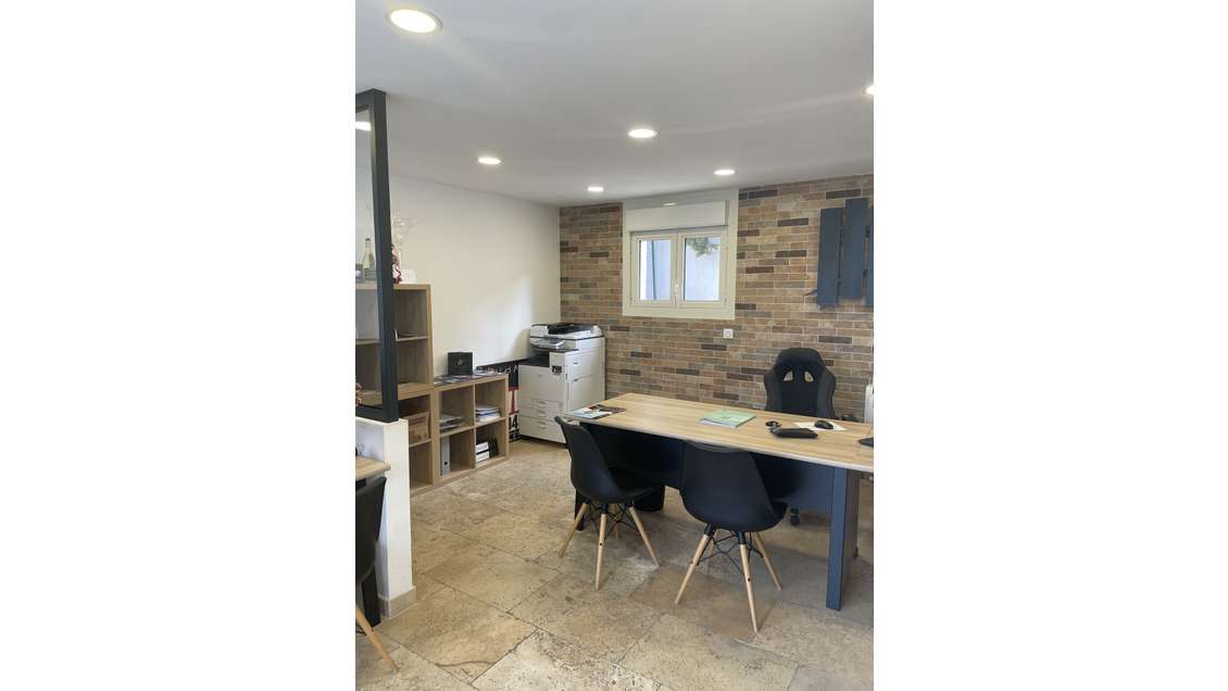 Local commercial neuf à Saint Raphael Santa Lucia