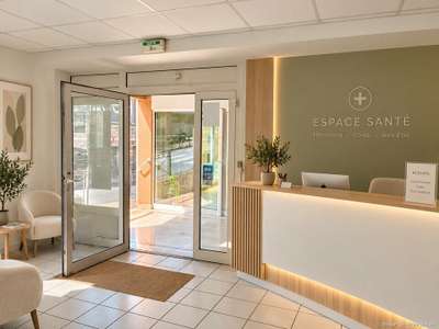 Loue local commercial 120m² en RDC à Saint Raphaël
