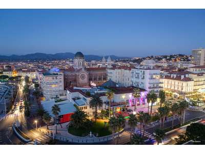 Location Locaux commerciaux - Boutiques à Saint-Raphaël