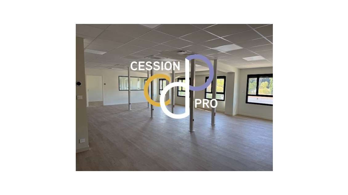 Loue bureaux et stockage de 600m² à St Rémy de Pce