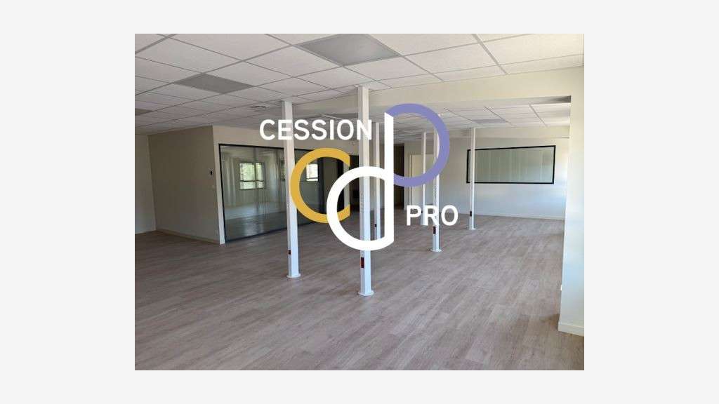 Loue bureaux et stockage de 600m² à St Rémy de Pce