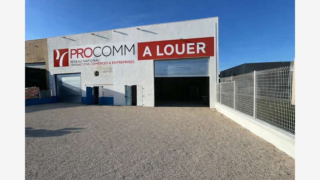 Local commercial 200m² à louer à Saint-Rémy-de-Pce