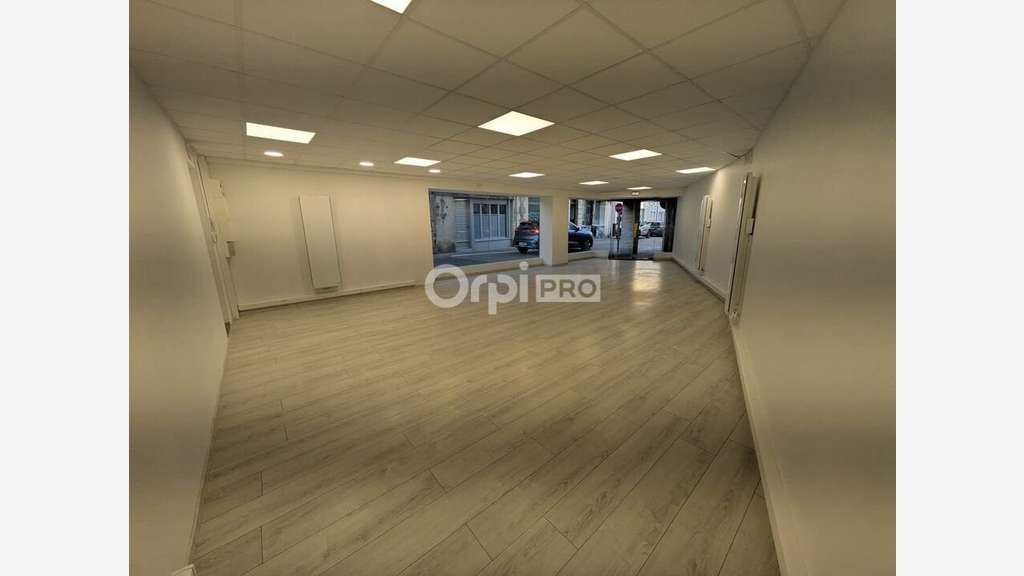 Location local 69m² à Saint-Sever coeur de ville