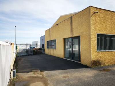 Location Locaux commerciaux - Boutiques à Saint-Thibéry