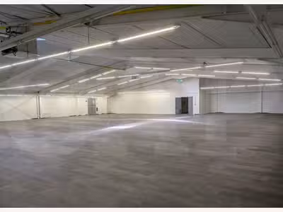 A louer local commercial 878m² à Pontivy