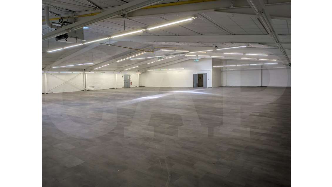 A louer local commercial 878m² à Pontivy