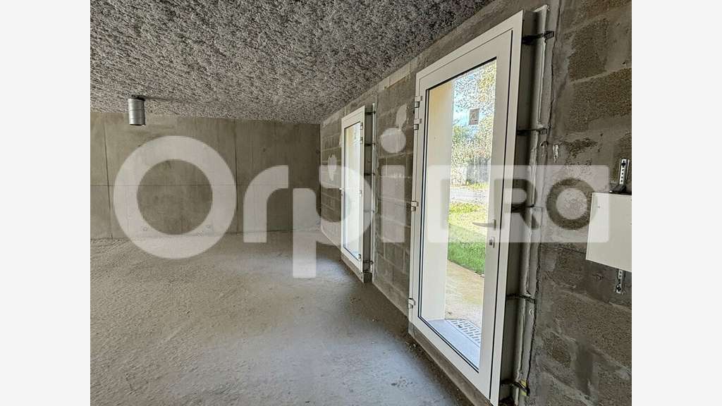 Loue local commercial 108m² St Vincent de Tyrosse