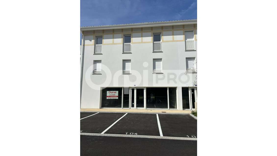 Loue local commercial 108m² St Vincent de Tyrosse