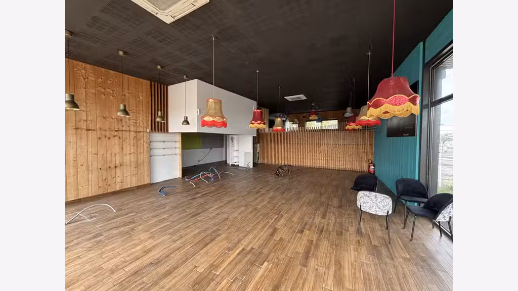 Local de 188 m² avec forte visibilité commerciale