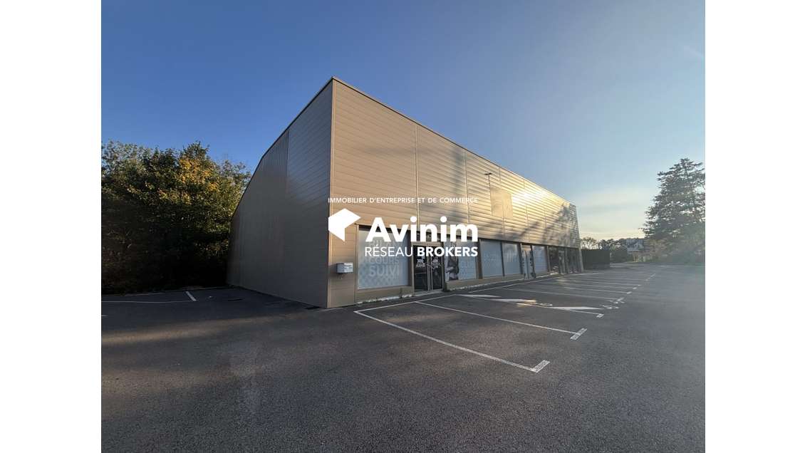 LOCAL COMMERCIAL / D'ACTIVITES PREMIUM 1000 m² 