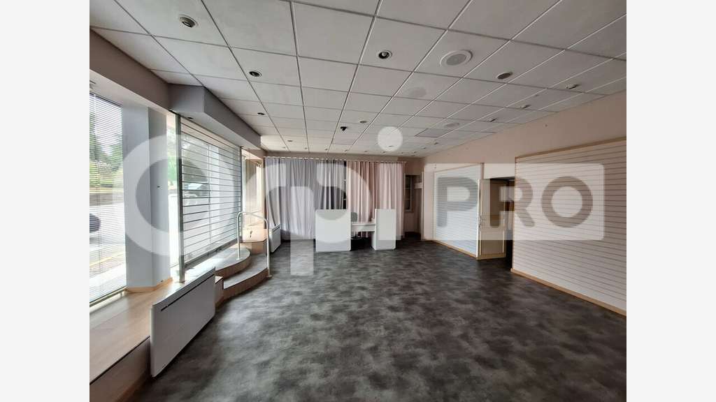 Local 42m² à louer à Saint-Yrieix-la-Perche