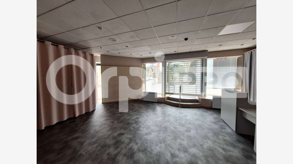 Local 42m² à louer à Saint-Yrieix-la-Perche