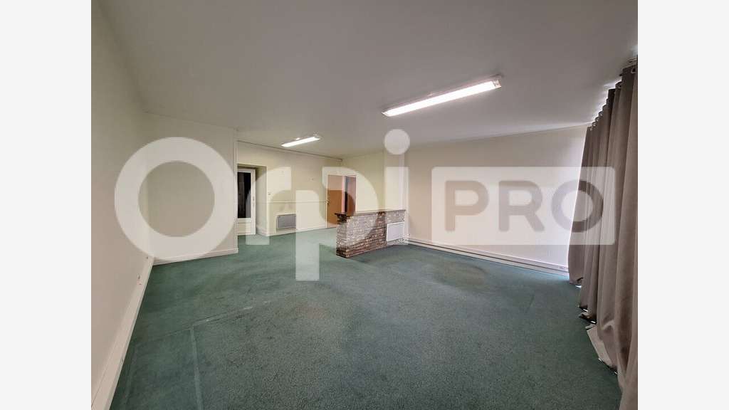 Local commercial 61m² à louer St Yrieix-la-Perche