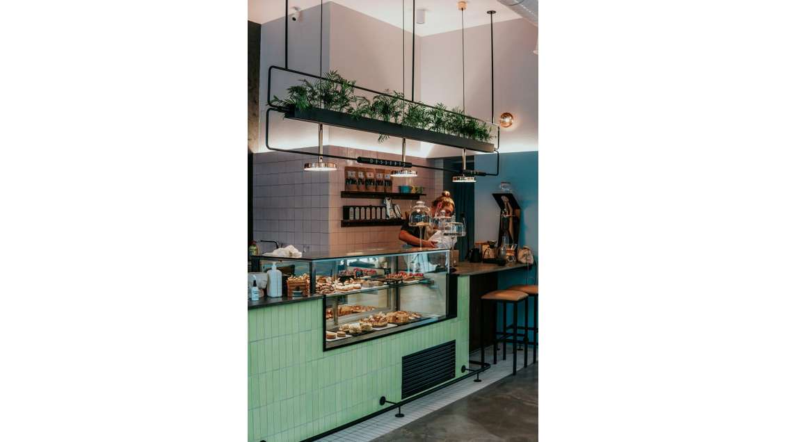 Local commercial 326m² à louer à Sainte-Eulalie