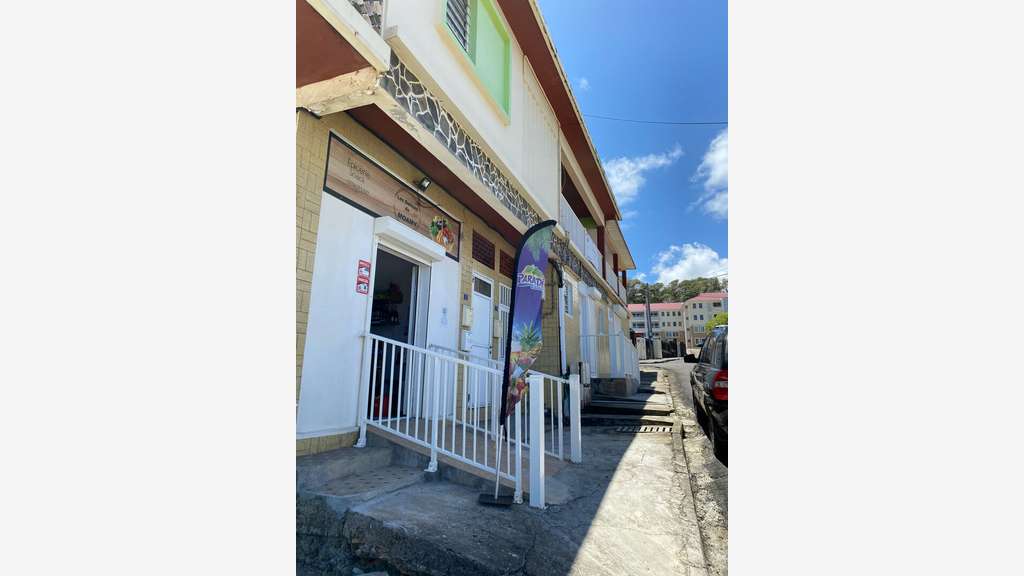 Local commercial ou professionnel 57 m2