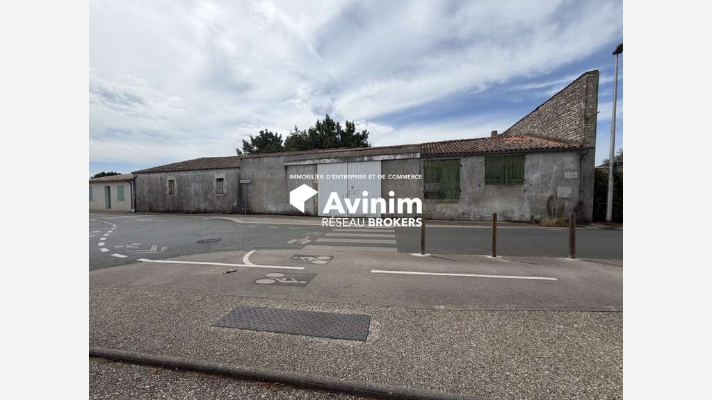 Loue local commercial 200m² à Sainte Marie de Ré 