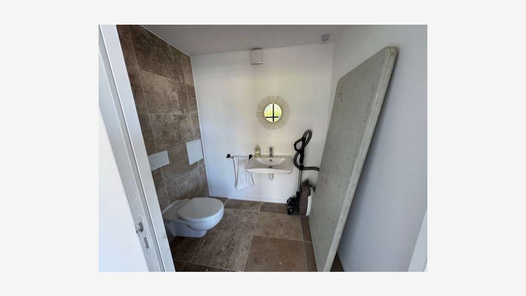 A louer locaux commerciaux 50-116m² Sainte-Maxime