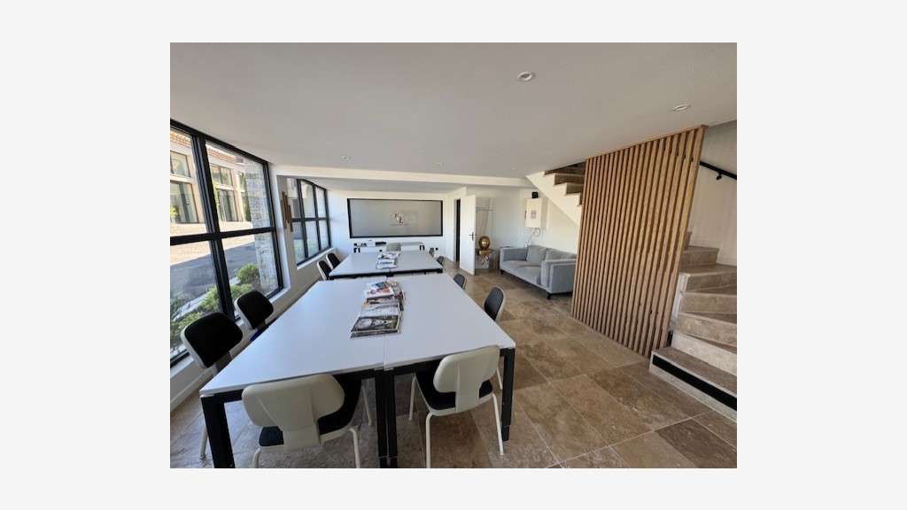 A louer locaux commerciaux 50-116m² Sainte-Maxime