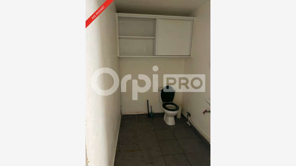 A louer local 61m² sur route passante Sainte-Rose