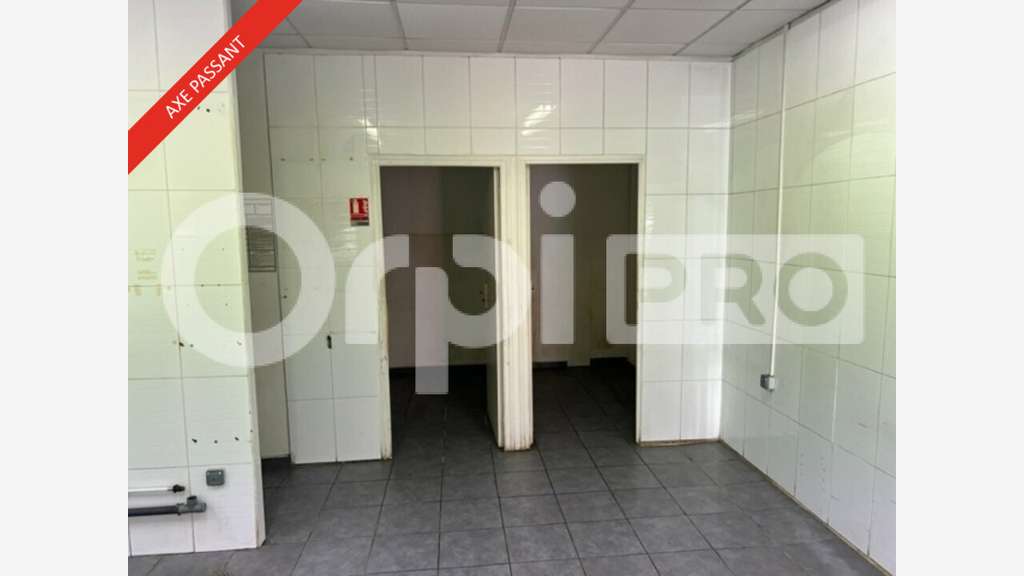 A louer local 61m² sur route passante Sainte-Rose
