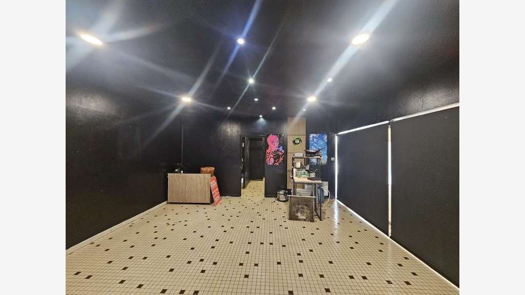 Local commercial de 55 m² sur SAINTES