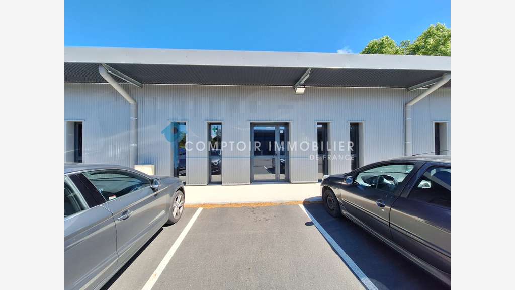 A louer local commercial 95m² neuf à Saïx 81
