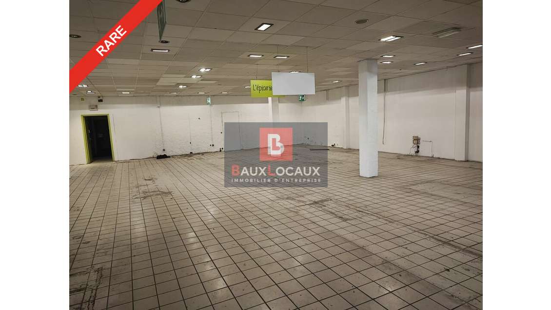 A louer local commercial 364m² à Salon de Provence