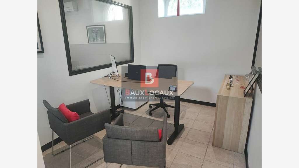 Location local commercial 50m² à Salon de Provence