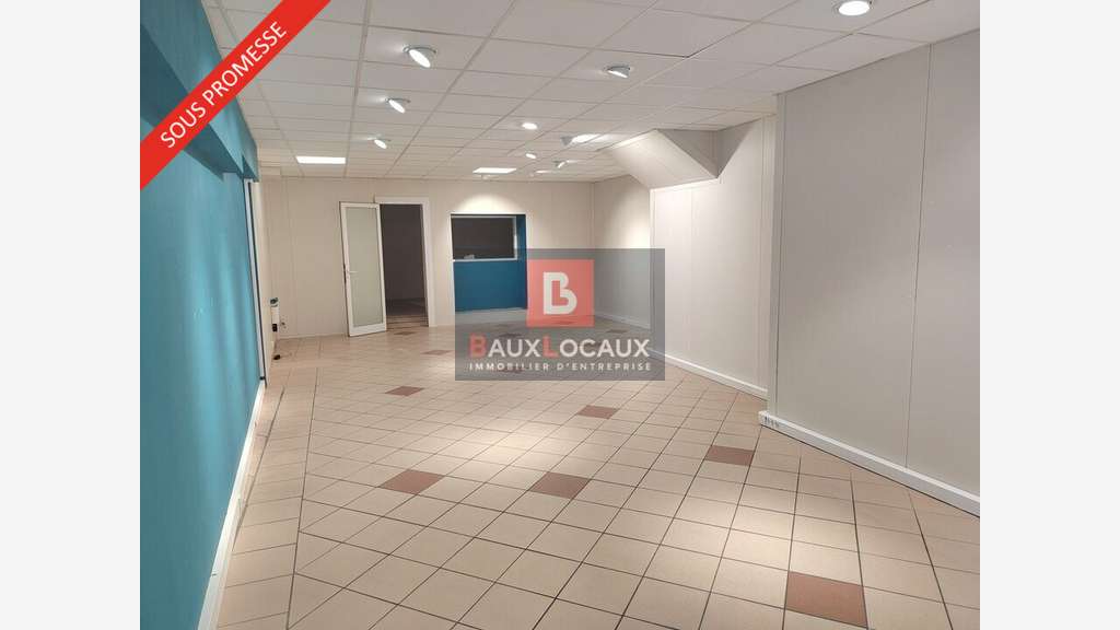 Location local commercial 70m² à Salon de Provence