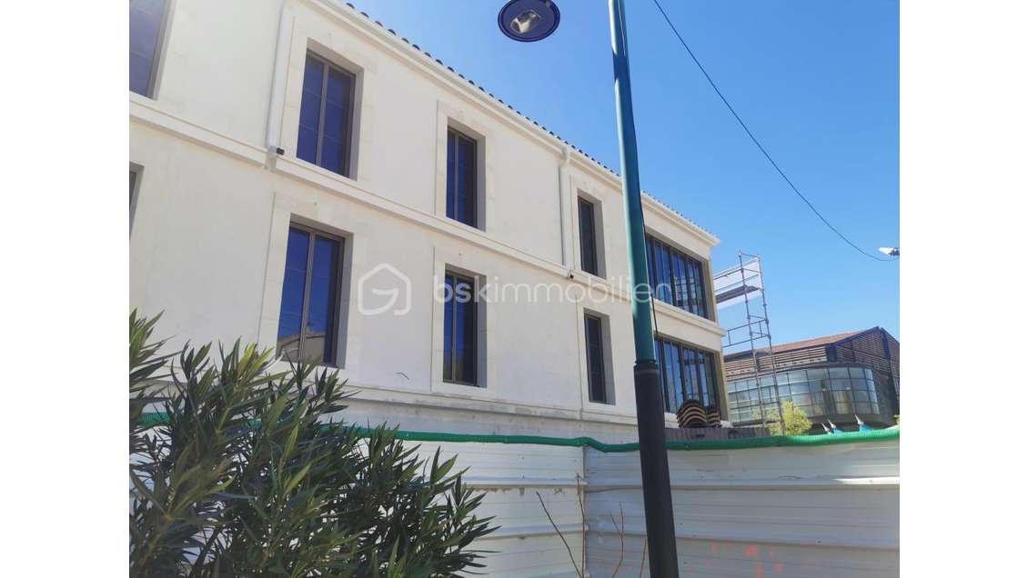 Local R+1 à louer dans centre pluridisciplinaire