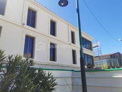 Location Locaux commerciaux - Boutiques à Salon-de-Provence