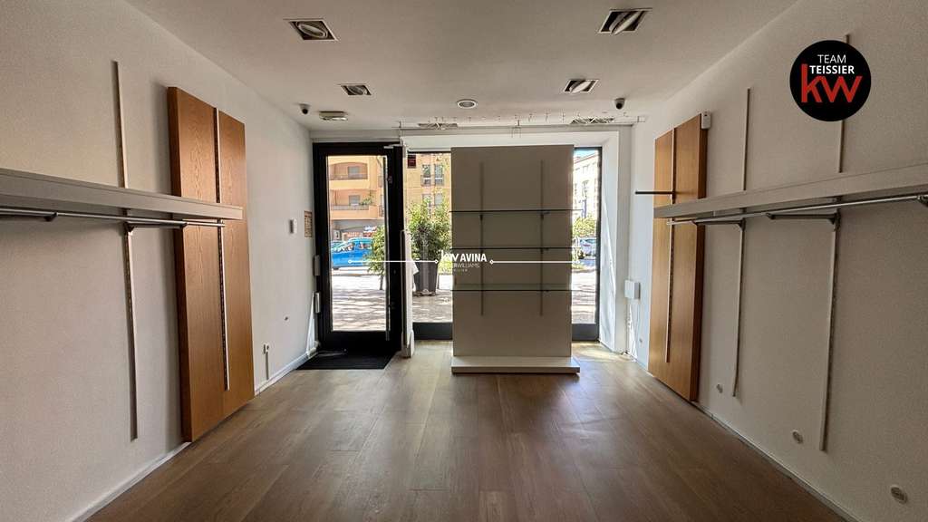 Superbe local 103m² à louer Salon-de-Provence