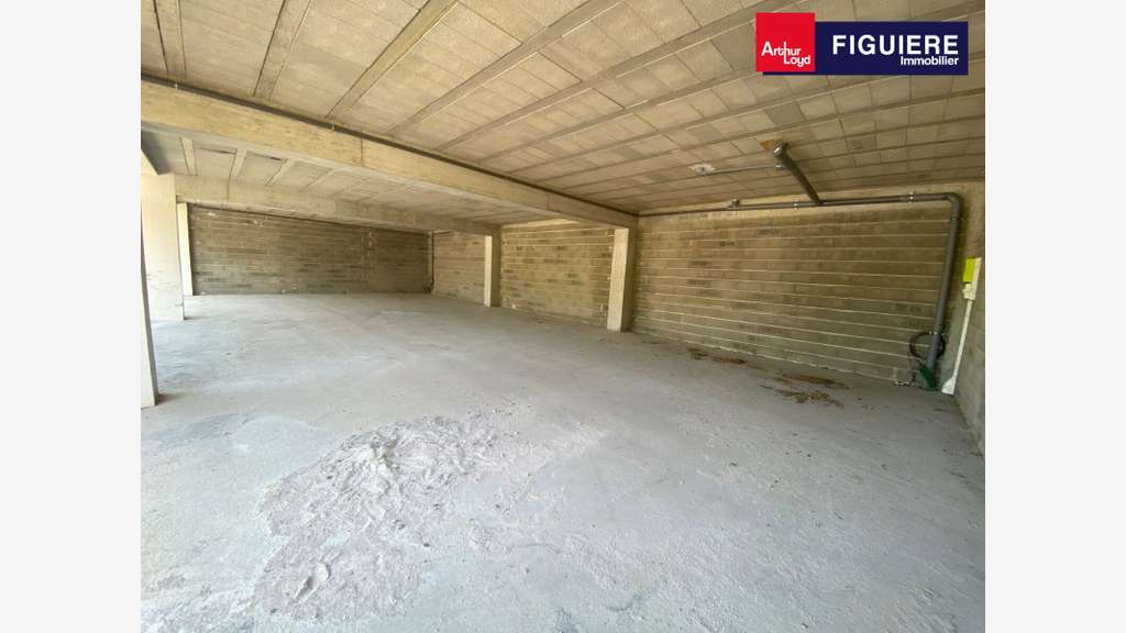 138m² de local commercial à louer dans un pole méd
