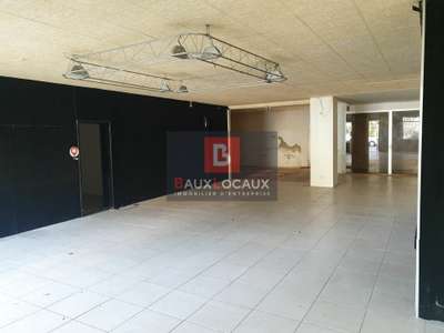 Location local commercial 215 m² Salon de Provence