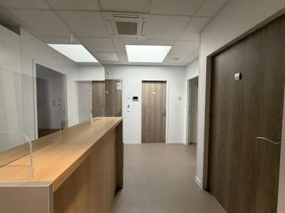 A 10 MNS DE FONTAINEBLEAU BUREAUX A LOUER DANS CA