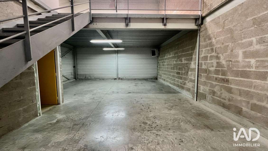 Local commercial à Santeny