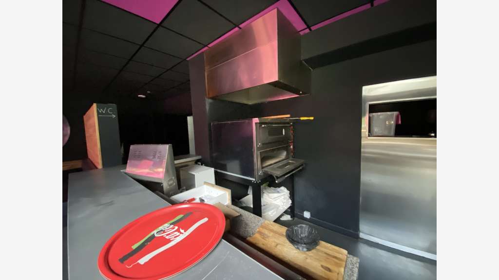 A louer local professionnel de 253m² à Saran